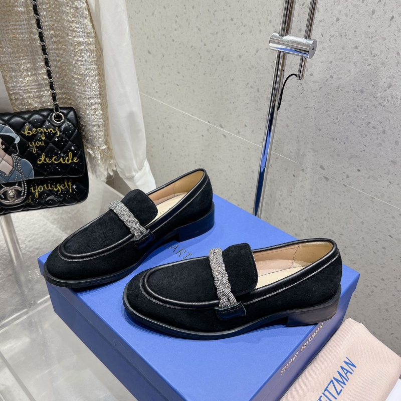 G*u*i leather shoes